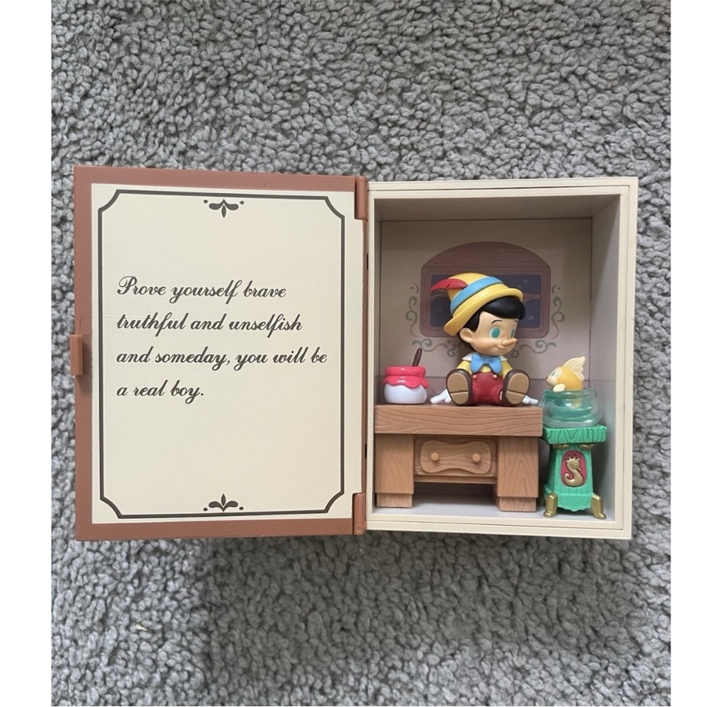 Disney Pinocchio Book Collectable